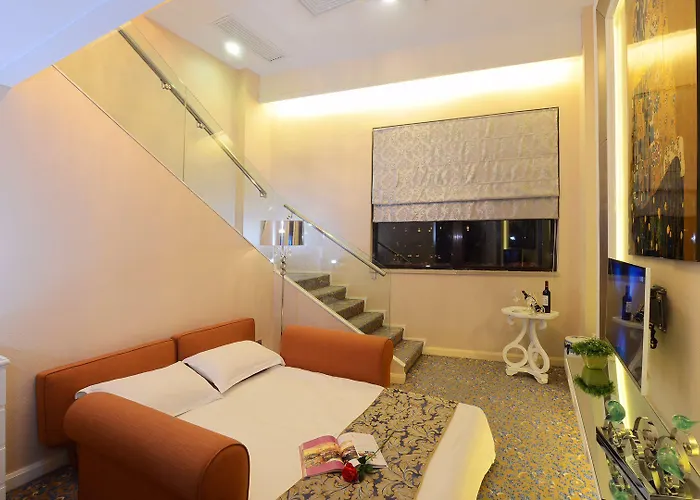 Metropole Hotel