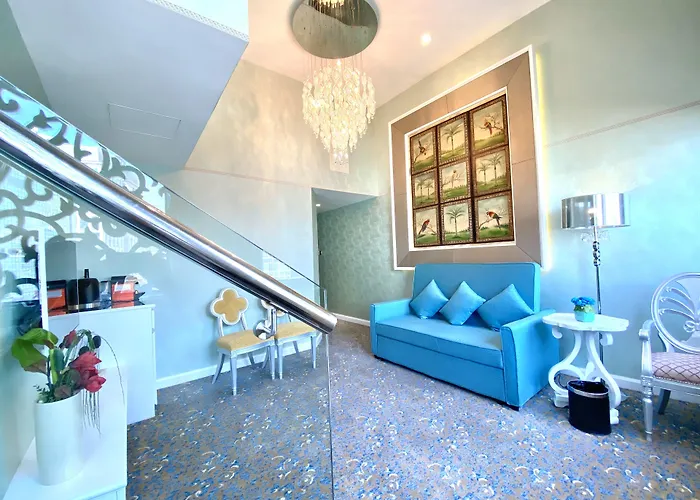 Metropole Hotel 3*